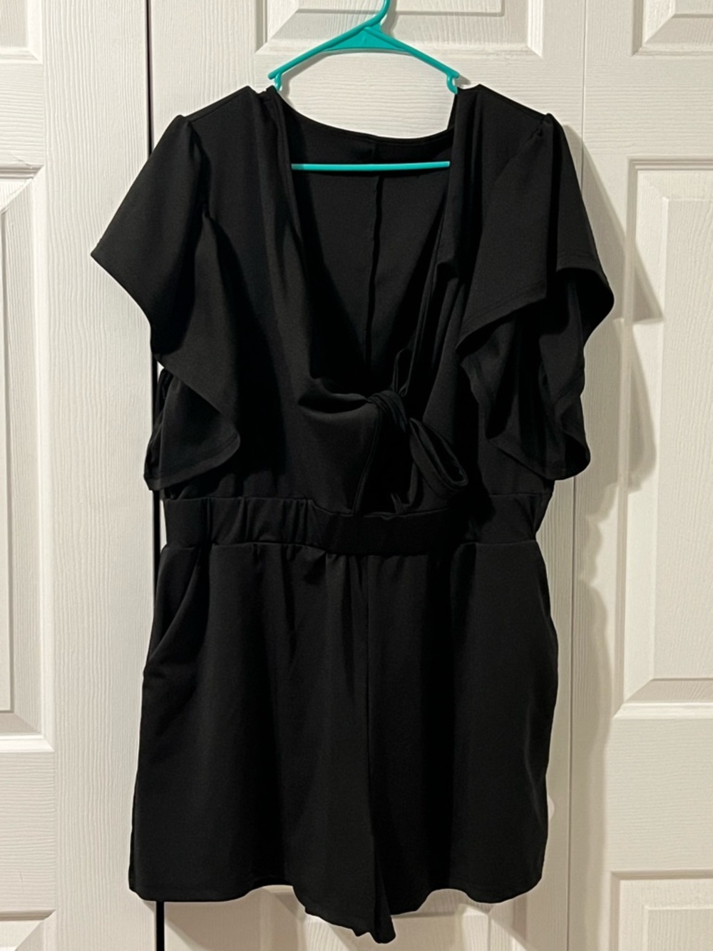 SHEIN Black Short Sleeve Tie-Front Romper